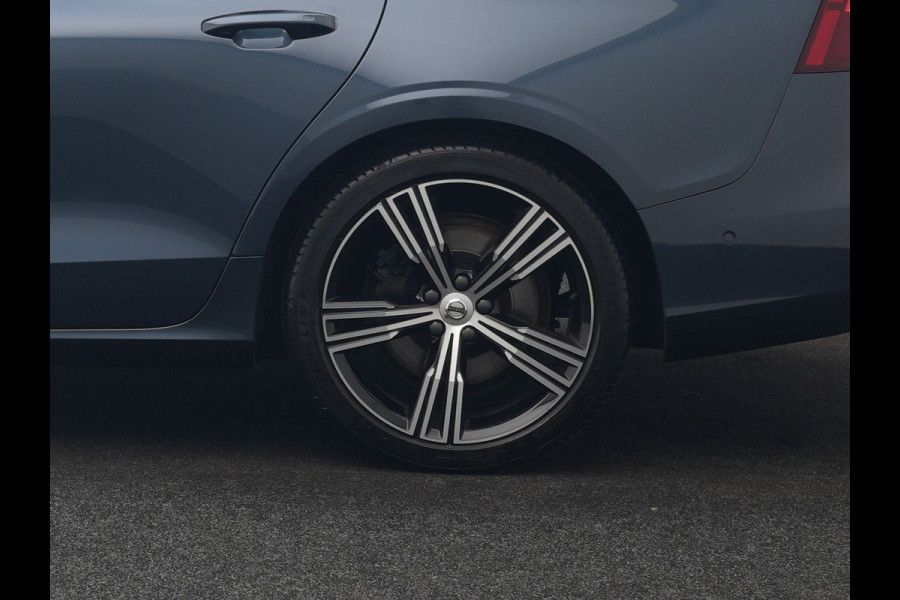 Volvo V60 T6 Recharge AWD Inscription Plug In Hybrid 340pk Dealer O.H. PHEV | Trekhaak Af Fabriek | Panodak | Lederen Sportstoelen Massage & Memory & Ventilatie | Adaptive Cruise | Head Up | 360 Camera | Stoelen & Stuur Verwarmd | Bowers & Wilkins |