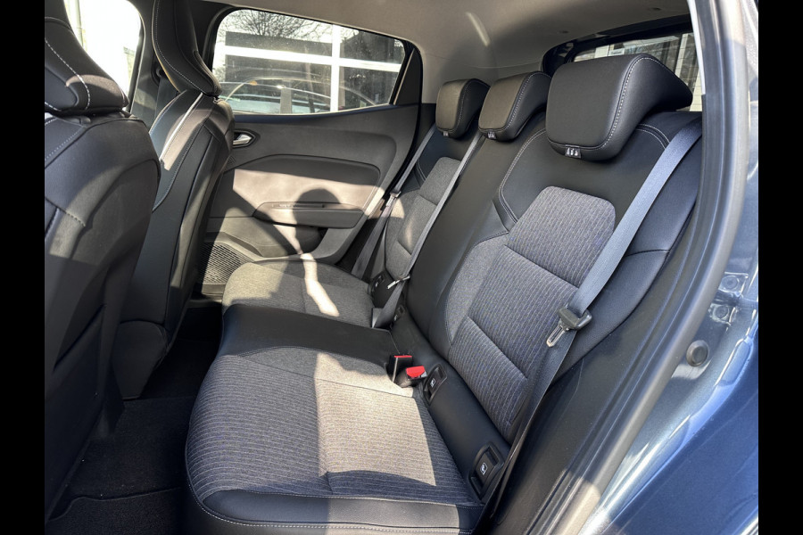 Renault Clio 1.3 TCe Intens CLIMA / CRUISE / LANE ASSIST / CARPLAY / AUTOMAAT