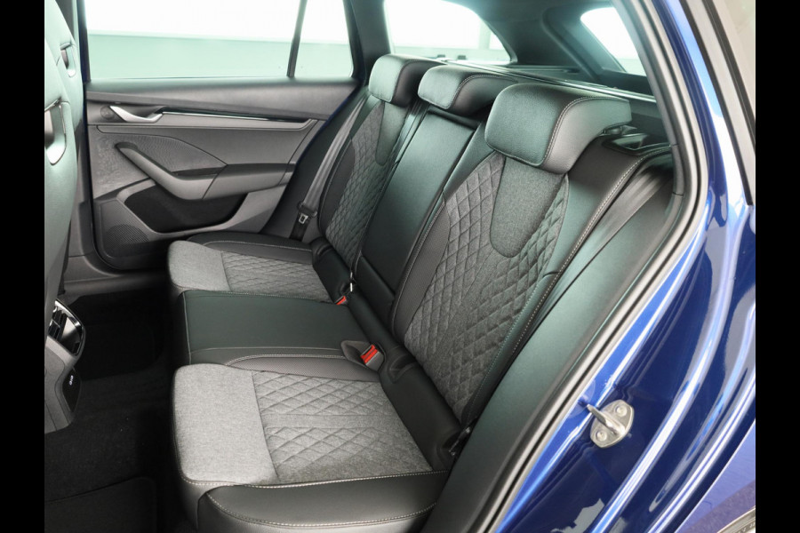 Škoda Octavia Combi Sportline Tour m-HEV 1.5 TSI 150 pk 7 versn. DSG | Schuif/kanteldak | Travel assist | Trekhaak wegklapbaar