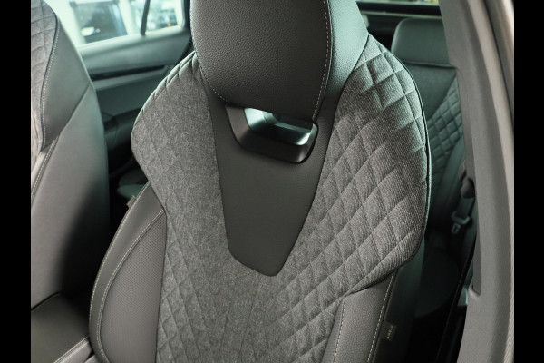 Škoda Octavia Combi Sportline Tour m-HEV 1.5 TSI 150 pk 7 versn. DSG | Schuif/kanteldak | Travel assist | Trekhaak wegklapbaar