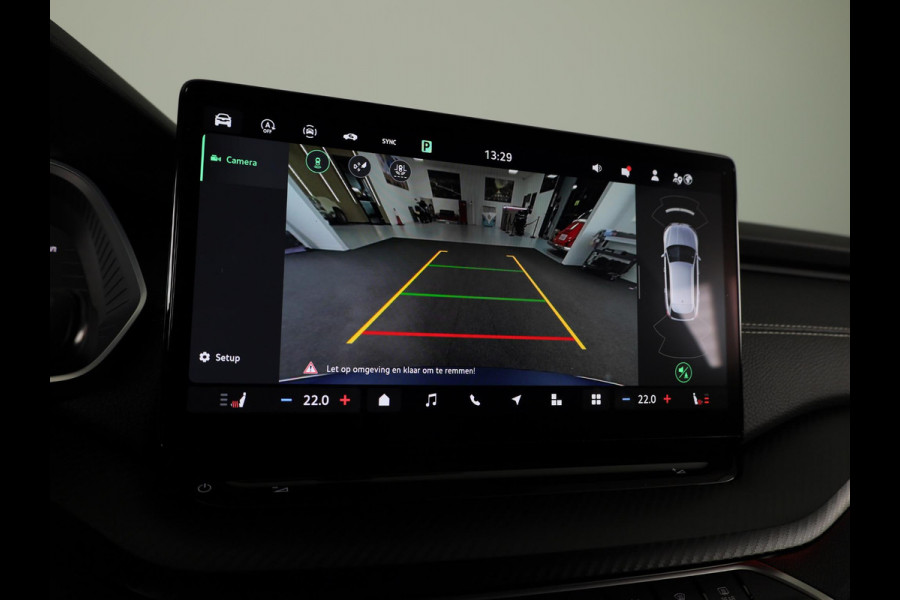 Škoda Octavia Combi Sportline Tour m-HEV 1.5 TSI 150 pk 7 versn. DSG | Schuif/kanteldak | Travel assist | Trekhaak wegklapbaar