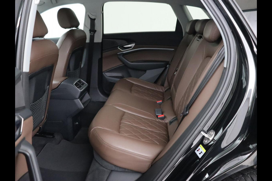 Audi e-tron 55 quattro Business edition | SOH 92% | Leder | Stoelverwarming | Luchtvering | Memory | Carplay | Navigatie | Virtual Cockpit | Cruise control | Full LED