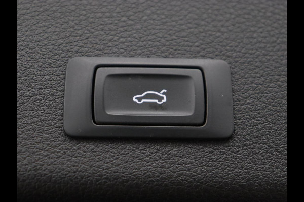 Audi e-tron 55 quattro Business edition | SOH 92% | Leder | Stoelverwarming | Luchtvering | Memory | Carplay | Navigatie | Virtual Cockpit | Cruise control | Full LED
