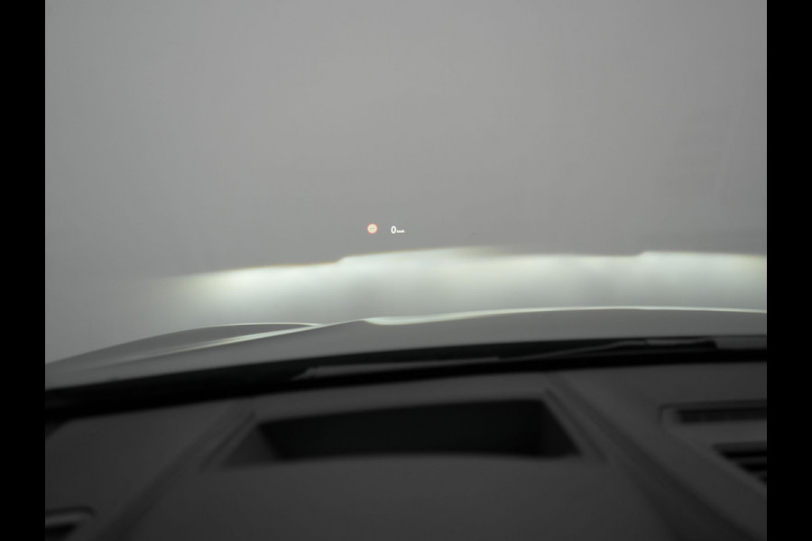 BMW X1 xDrive25e Sportline Plug In Hybrid 221pk Dealer O.H. PHEV | Panodak | Adaptive Cruise | Head Up | Camera | Lederen Sportstoelen Memory & Verwarmd | Sfeerverlichting | Stuur Verwarmd | Apple Carplay | Keyless | Navigatie | DAB |