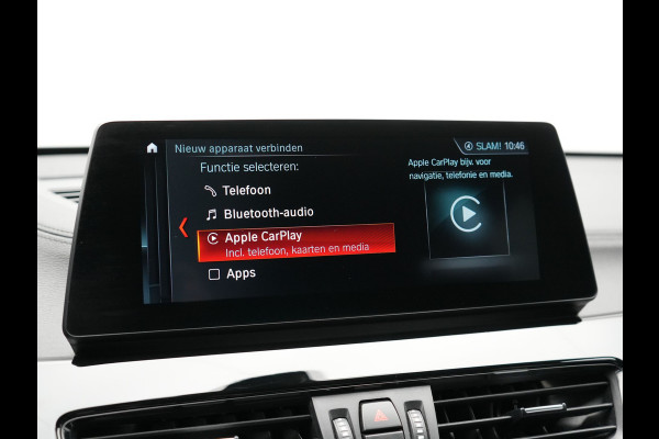 BMW X1 xDrive25e Sportline Plug In Hybrid 221pk Dealer O.H. PHEV | Panodak | Adaptive Cruise | Head Up | Camera | Lederen Sportstoelen Memory & Verwarmd | Sfeerverlichting | Stuur Verwarmd | Apple Carplay | Keyless | Navigatie | DAB |