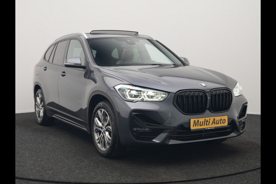 BMW X1 xDrive25e Sportline Plug In Hybrid 221pk Dealer O.H. PHEV | Panodak | Adaptive Cruise | Head Up | Camera | Lederen Sportstoelen Memory & Verwarmd | Sfeerverlichting | Stuur Verwarmd | Apple Carplay | Keyless | Navigatie | DAB |