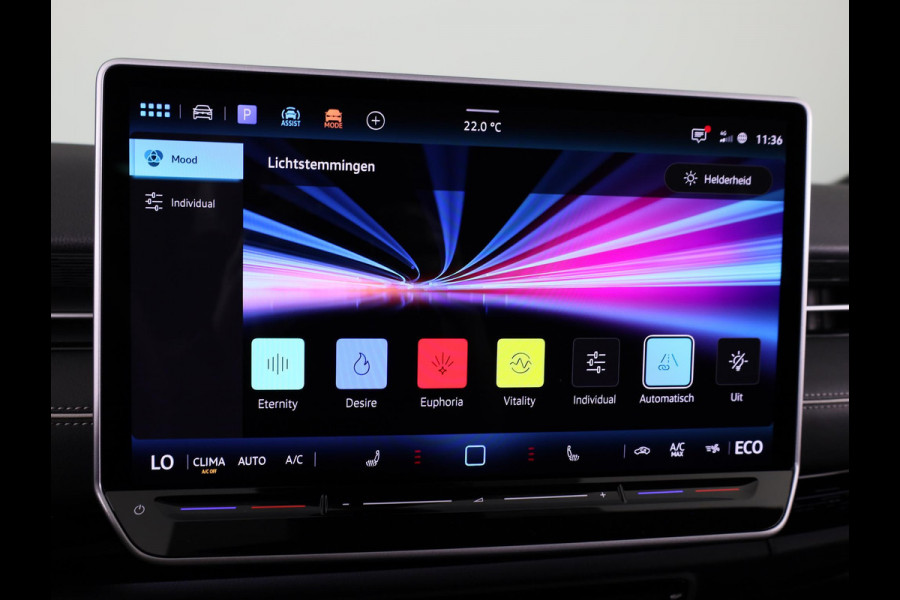 Volkswagen ID.7 Tourer Pro Business 77 kWh accu, 210 kW / 286 pk Variant 231PK | 17% bijtelling* | 20" LM velgen | Navigatie | 360 gradencamera | Matrix koplampen | Onderhoud tot 30-6-2030