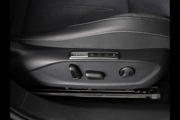 Volkswagen ID.7 Tourer Pro Business 77 kWh accu, 210 kW / 286 pk Variant 231PK | 17% bijtelling* | 20" LM velgen | Navigatie | 360 gradencamera | Matrix koplampen | Onderhoud tot 30-6-2030