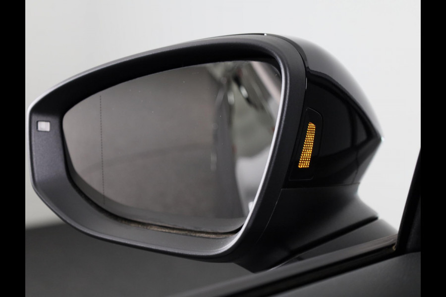 Volkswagen ID.7 Tourer Pro Business 77 kWh accu, 210 kW / 286 pk Variant 231PK | 17% bijtelling* | 20" LM velgen | Navigatie | 360 gradencamera | Matrix koplampen | Onderhoud tot 30-6-2030