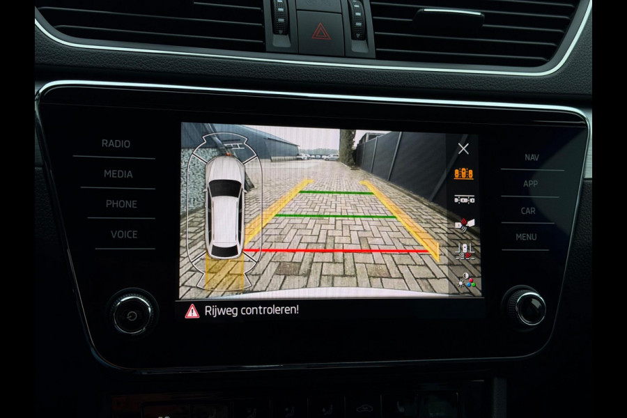 Škoda Superb Combi 1.5 TSI ACT Business Edition+ CarPlay Trekhaak
