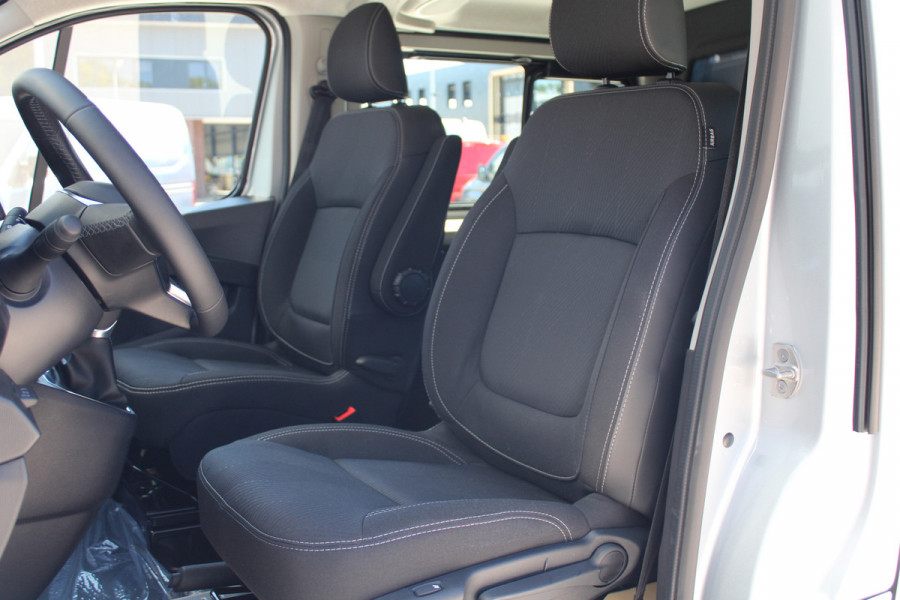 Renault Trafic 2.0 Blue dCi 170pk T29 L2H1 Extra DC - 2x Schuifdeur - Carplay - LED - Blind Spot - Navigatie - Camera - Trekhaak - Stoelverwarm