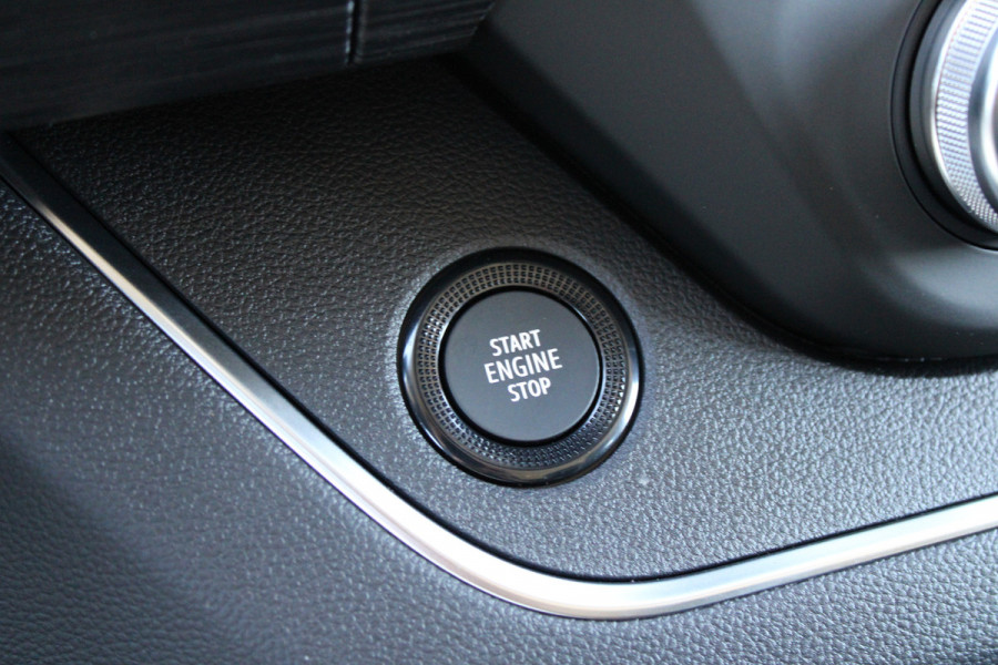 Renault Trafic 2.0 Blue dCi 170pk T29 L2H1 Extra DC - 2x Schuifdeur - Carplay - LED - Blind Spot - Navigatie - Camera - Trekhaak - Stoelverwarm