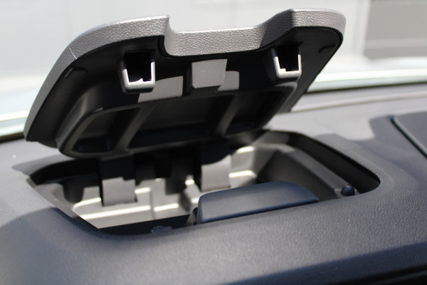 Renault Trafic 2.0 Blue dCi 170pk T29 L2H1 Extra DC - 2x Schuifdeur - Carplay - LED - Blind Spot - Navigatie - Camera - Trekhaak - Stoelverwarm