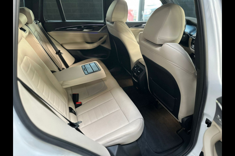BMW X3 XDrive30i High Executive | Leder | HUD | Camera | Sportstoelen | Virtual Dash |Harman Kardon