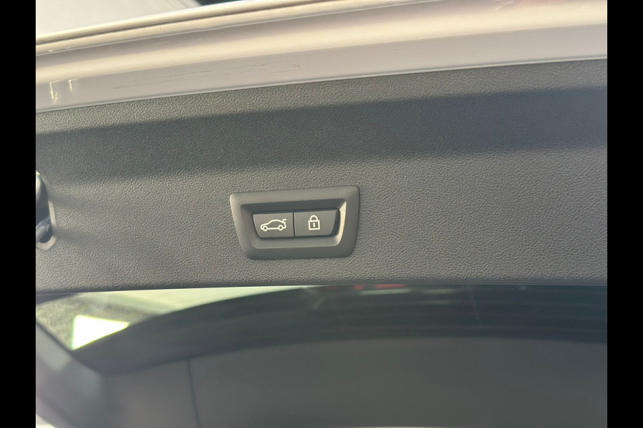 BMW X3 XDrive30i High Executive | Leder | HUD | Camera | Sportstoelen | Virtual Dash |Harman Kardon