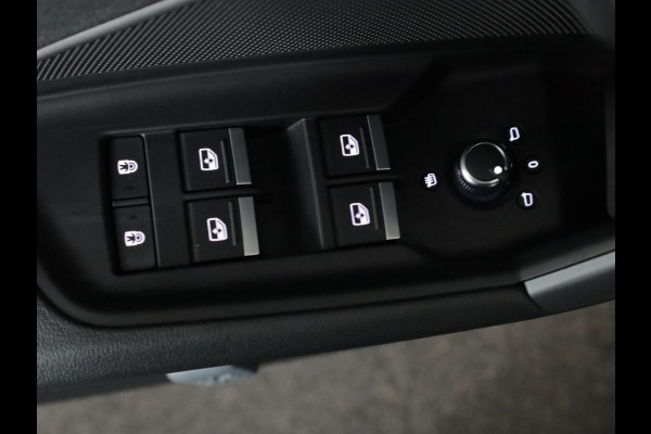 Audi A3 Sportback 40 TFSI e Advanced edition 204 pk S-tronic | Verlengde garantie | Navigatie | Parkeersensoren (Park assist) | Achteruitrijcamera | Stoelverwarming |