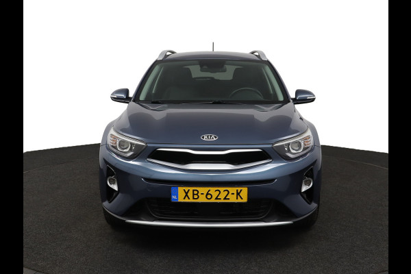 Kia Stonic 1.0 T-GDi DynamicLine - Cruise Control - Lichtmetalen Velgen - Navigatie - Apple/Android Carplay - Virena Zekerheidspakket €895,-