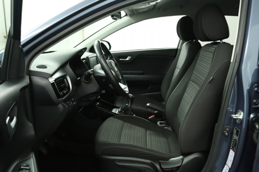 Kia Stonic 1.0 T-GDi DynamicLine - Cruise Control - Lichtmetalen Velgen - Navigatie - Apple/Android Carplay - Virena Zekerheidspakket €895,-