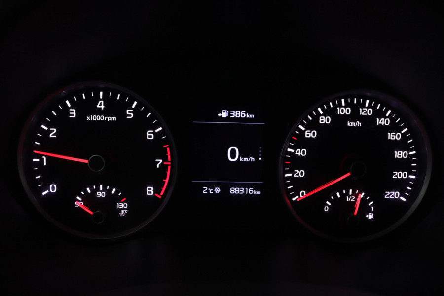 Kia Stonic 1.0 T-GDi DynamicLine - Cruise Control - Lichtmetalen Velgen - Navigatie - Apple/Android Carplay - Virena Zekerheidspakket €895,-