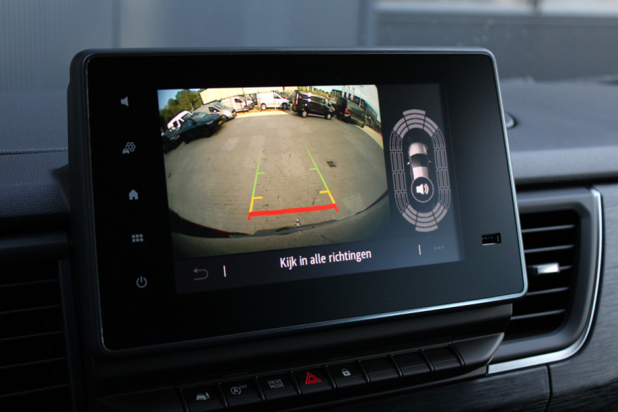 Renault Trafic 2.0 Blue dCi 170pk T29 L2H1 Extra DC - 2x Schuifdeur - Carplay - LED - Blind Spot - Navigatie - Camera - Trekhaak - Stoelverwarm