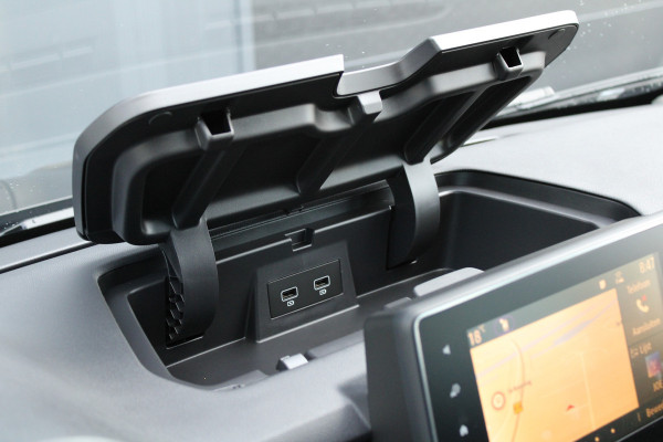 Renault Trafic 2.0 Blue dCi 170pk T29 L2H1 Extra DC - 2x Schuifdeur - Carplay - LED - Blind Spot - Navigatie - Camera - Trekhaak - Stoelverwarm