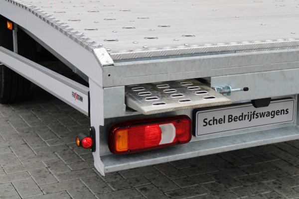 Iveco Daily - 35S18 3.0L 180pk Autotransporter - Geveerde Stoel - Lier - LED - Navi - ACC - Lane Assist - Faustmann Opbouw - Rijklaar