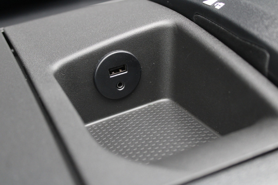 Iveco Daily - 35S18 3.0L 180pk Autotransporter - Geveerde Stoel - Lier - LED - Navi - ACC - Lane Assist - Faustmann Opbouw - Rijklaar