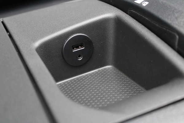 Iveco Daily - 35S18 3.0L 180pk Autotransporter - Geveerde Stoel - Lier - LED - Navi - ACC - Lane Assist - Faustmann Opbouw - Rijklaar