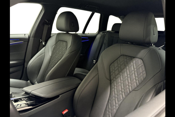 BMW 5 Serie Touring 520i Business Edition Plus M-pakket Hud Navi DAB Carplay Trekhaak Stoelverw. Memory Virtual Matrix ACC