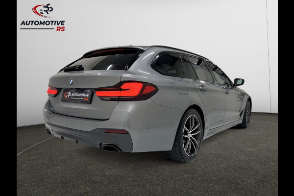 BMW 5 Serie Touring 520i Business Edition Plus M-pakket Hud Navi DAB Carplay Trekhaak Stoelverw. Memory Virtual Matrix ACC
