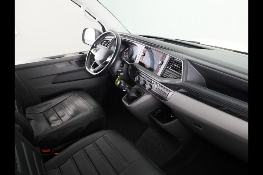 Volkswagen Transporter 2.0 TDI L2H1 28 Comfortline 110PK | Navigatie | Multifunctioneel stuurwiel | Trekhaak | Inrichting |