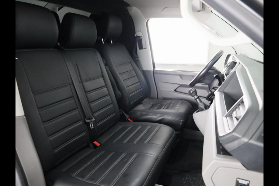 Volkswagen Transporter 2.0 TDI L2H1 28 Comfortline 110PK | Navigatie | Multifunctioneel stuurwiel | Trekhaak | Inrichting |