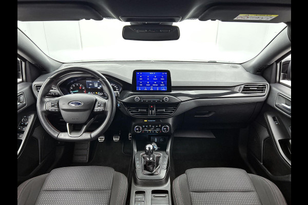 Ford Focus 1.0 EcoBoost ST Line Business (STUUR-/STOELVERWARMING, CAMERA, CARPLAY, PDC, CLIMA, NAVI, GOED ONDERHOUDEN)