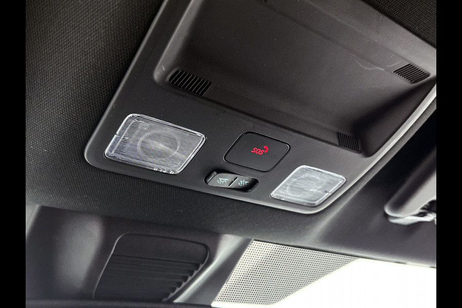 Ford Focus 1.0 EcoBoost ST Line Business (STUUR-/STOELVERWARMING, CAMERA, CARPLAY, PDC, CLIMA, NAVI, GOED ONDERHOUDEN)