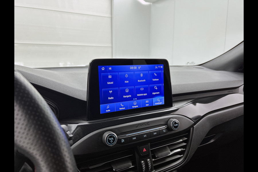 Ford Focus 1.0 EcoBoost ST Line Business (STUUR-/STOELVERWARMING, CAMERA, CARPLAY, PDC, CLIMA, NAVI, GOED ONDERHOUDEN)