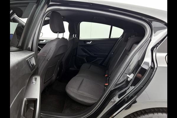 Ford Focus 1.0 EcoBoost ST Line Business (STUUR-/STOELVERWARMING, CAMERA, CARPLAY, PDC, CLIMA, NAVI, GOED ONDERHOUDEN)
