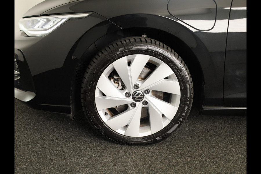 Volkswagen Golf 1.5 eHybrid Life Edition 204 pk Automaat (DSG) | Verlengde garantie | Navigatie via App | Parkeersensoren (Park assist) | Achteruitrijcamera | Stoelverwarming |