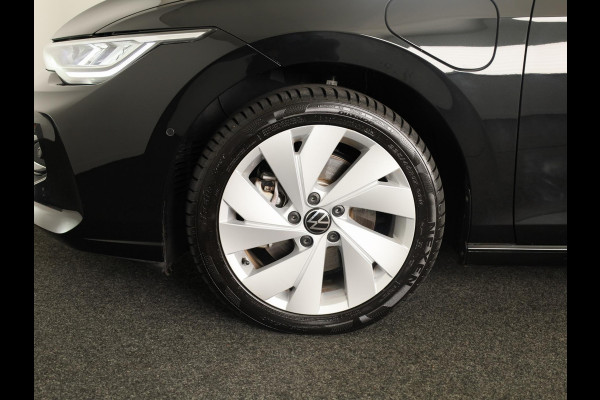 Volkswagen Golf 1.5 eHybrid Life Edition 204 pk Automaat (DSG) | Verlengde garantie | Navigatie via App | Parkeersensoren (Park assist) | Achteruitrijcamera | Stoelverwarming |