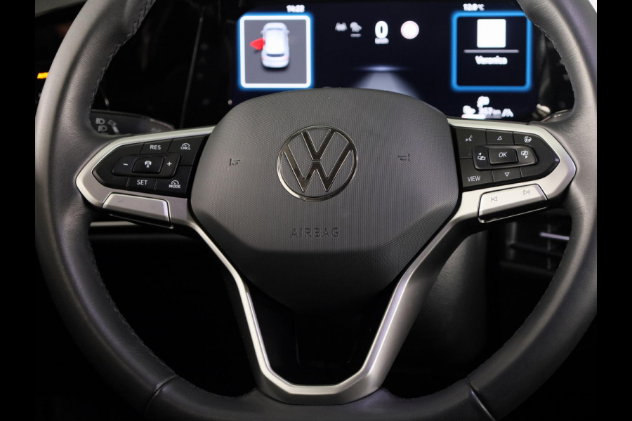 Volkswagen Golf 1.5 eHybrid Life Edition 204 pk Automaat (DSG) | Verlengde garantie | Navigatie via App | Parkeersensoren (Park assist) | Achteruitrijcamera | Stoelverwarming |