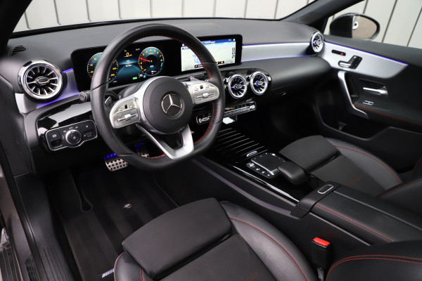 Mercedes-Benz A-Klasse 250e Sedan AMG | 218PK | Pano | Keyless-go | Sfeerverlichting | Memory | Multibeam | Standkachel | Widescreen | NL-Auto | 2021.