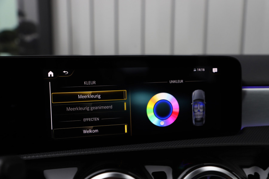 Mercedes-Benz A-Klasse 250e Sedan AMG | 218PK | Pano | Keyless-go | Sfeerverlichting | Memory | Multibeam | Standkachel | Widescreen | NL-Auto | 2021.