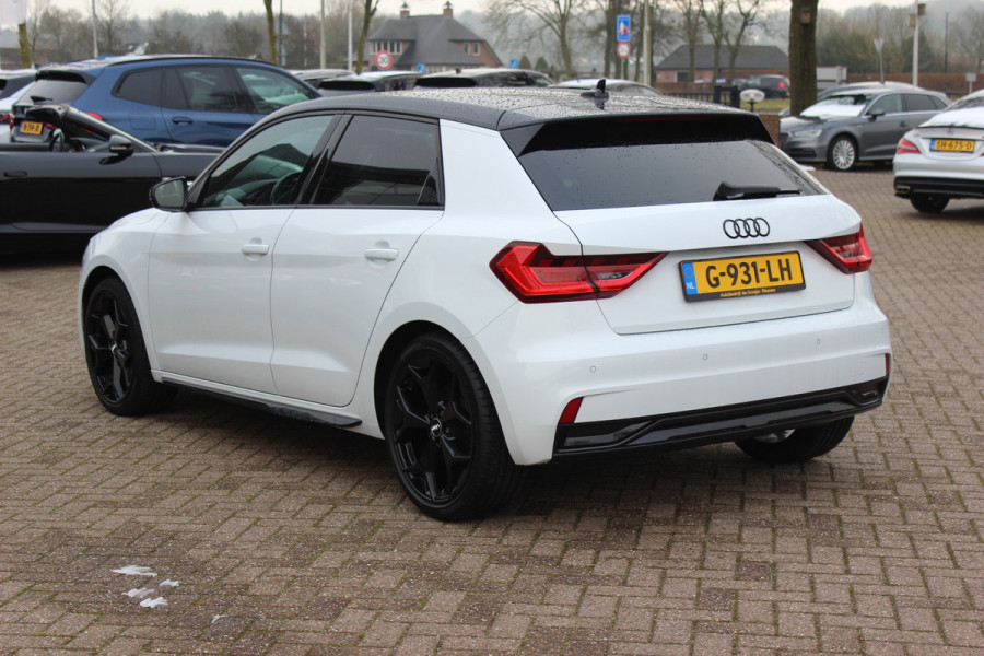 Audi A1 Sportback 25 TFSI epic / Navigatie / Parkeerhulp V+A / 18'' / Stoelverwarming / ACC / Getint glas
