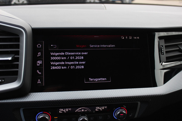 Audi A1 Sportback 25 TFSI epic / Navigatie / Parkeerhulp V+A / 18'' / Stoelverwarming / ACC / Getint glas