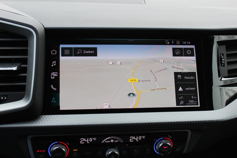 Audi A1 Sportback 25 TFSI epic / Navigatie / Parkeerhulp V+A / 18'' / Stoelverwarming / ACC / Getint glas