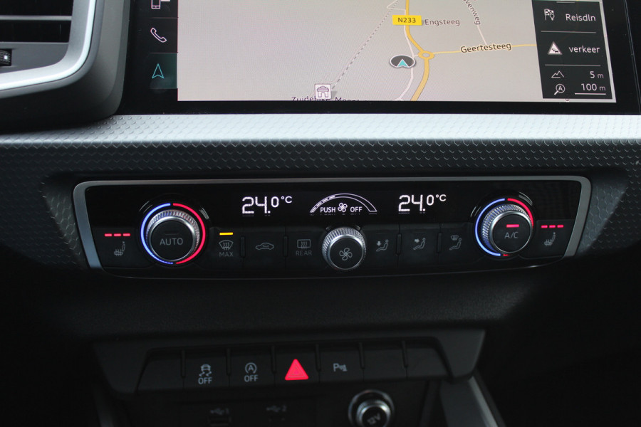Audi A1 Sportback 25 TFSI epic / Navigatie / Parkeerhulp V+A / 18'' / Stoelverwarming / ACC / Getint glas