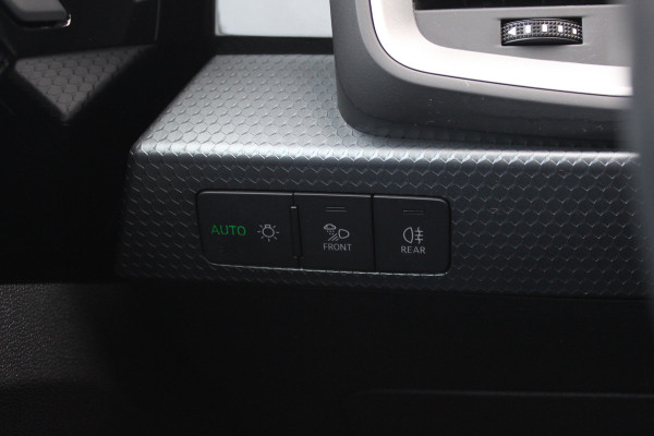 Audi A1 Sportback 25 TFSI epic / Navigatie / Parkeerhulp V+A / 18'' / Stoelverwarming / ACC / Getint glas