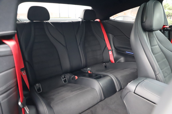 Mercedes-Benz CLE Coupé 300e AMG | 313PK | Pano | Head-up | Keyless-go | Burmester | Sfeerverlichting | Digital-light | Distronic | 2024.