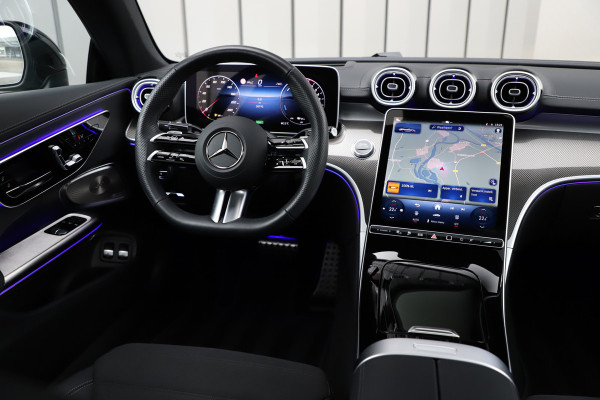 Mercedes-Benz CLE Coupé 300e AMG | 313PK | Pano | Head-up | Keyless-go | Burmester | Sfeerverlichting | Digital-light | Distronic | 2024.