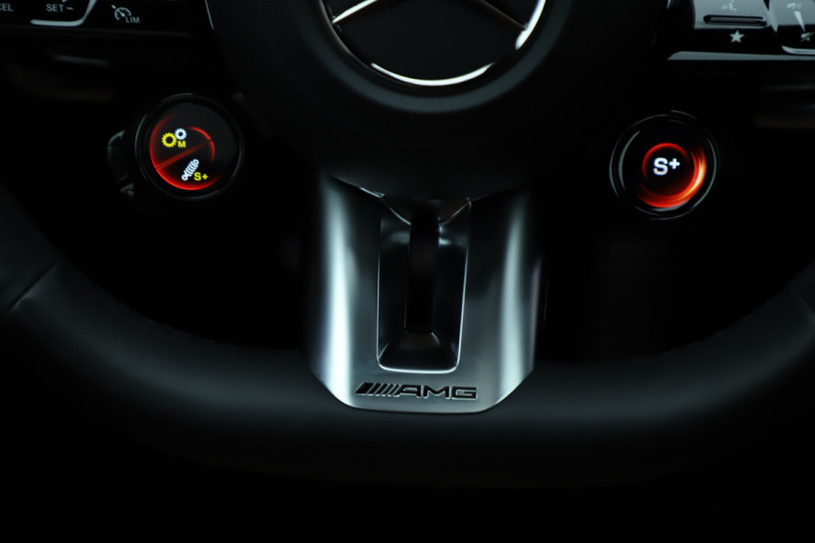Mercedes-Benz E-Klasse AMG 53 4MATIC+ | 612PK | Achterasbesturing | Massage | Hyperscreen | Head-up | Adapt. onderstel | Keyless-go | Burmester 4D | Di