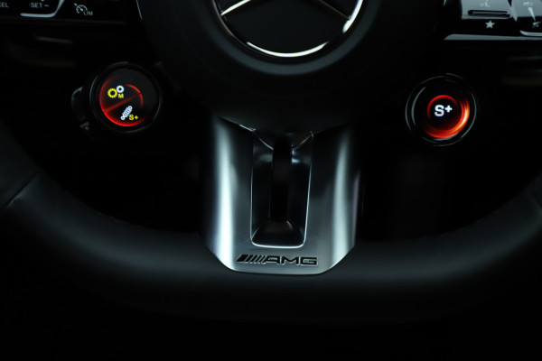 Mercedes-Benz E-Klasse AMG 53 4MATIC+ | 612PK | Achterasbesturing | Massage | Hyperscreen | Head-up | Adapt. onderstel | Keyless-go | Burmester 4D | Di